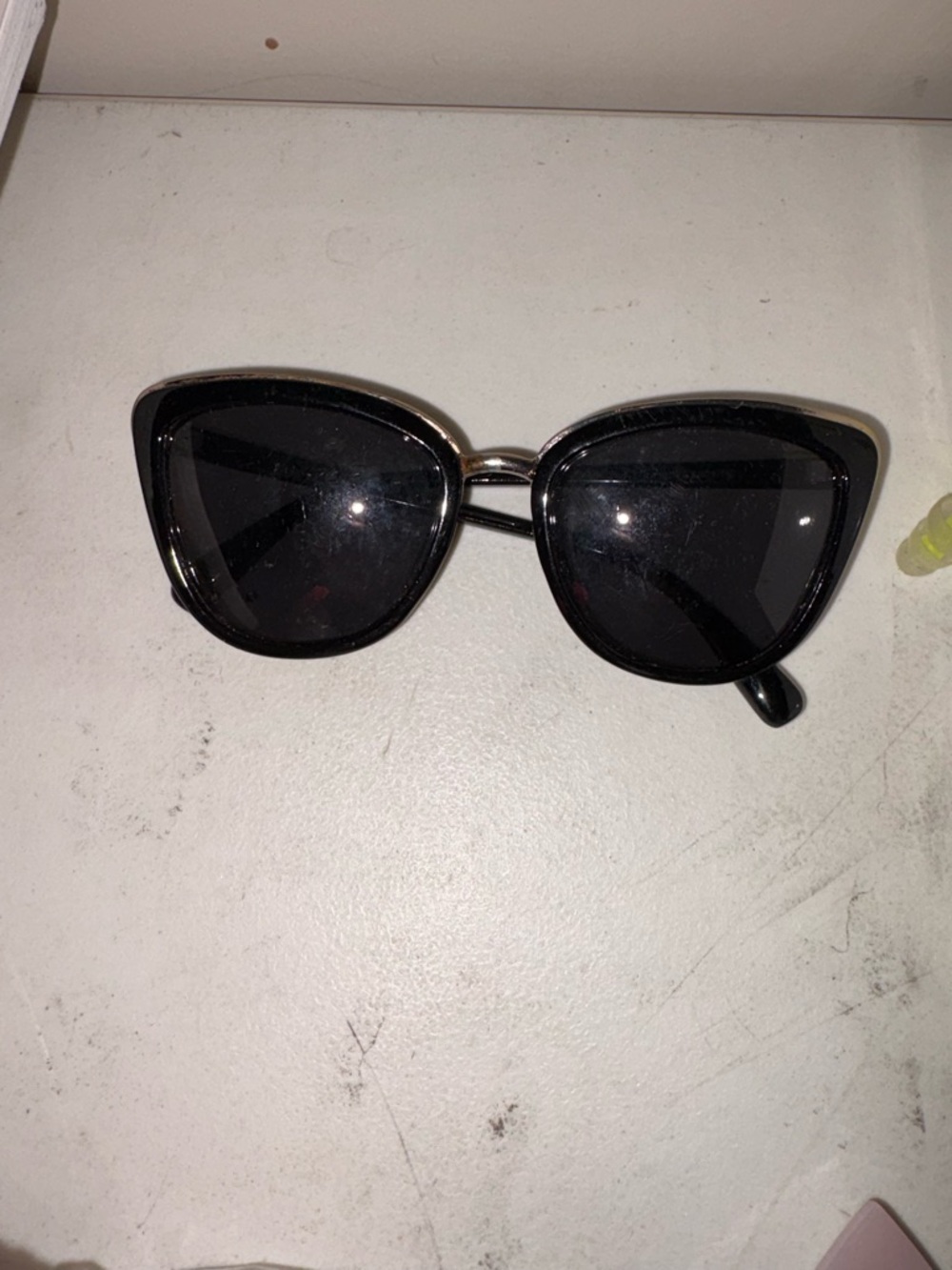 Classic Black Cat-Eye Sunglasses - Women